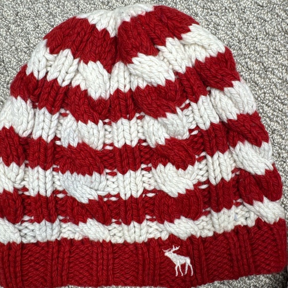 Abercrombie Red White Scarf and Beanie Preppy - Picture 5 of 5